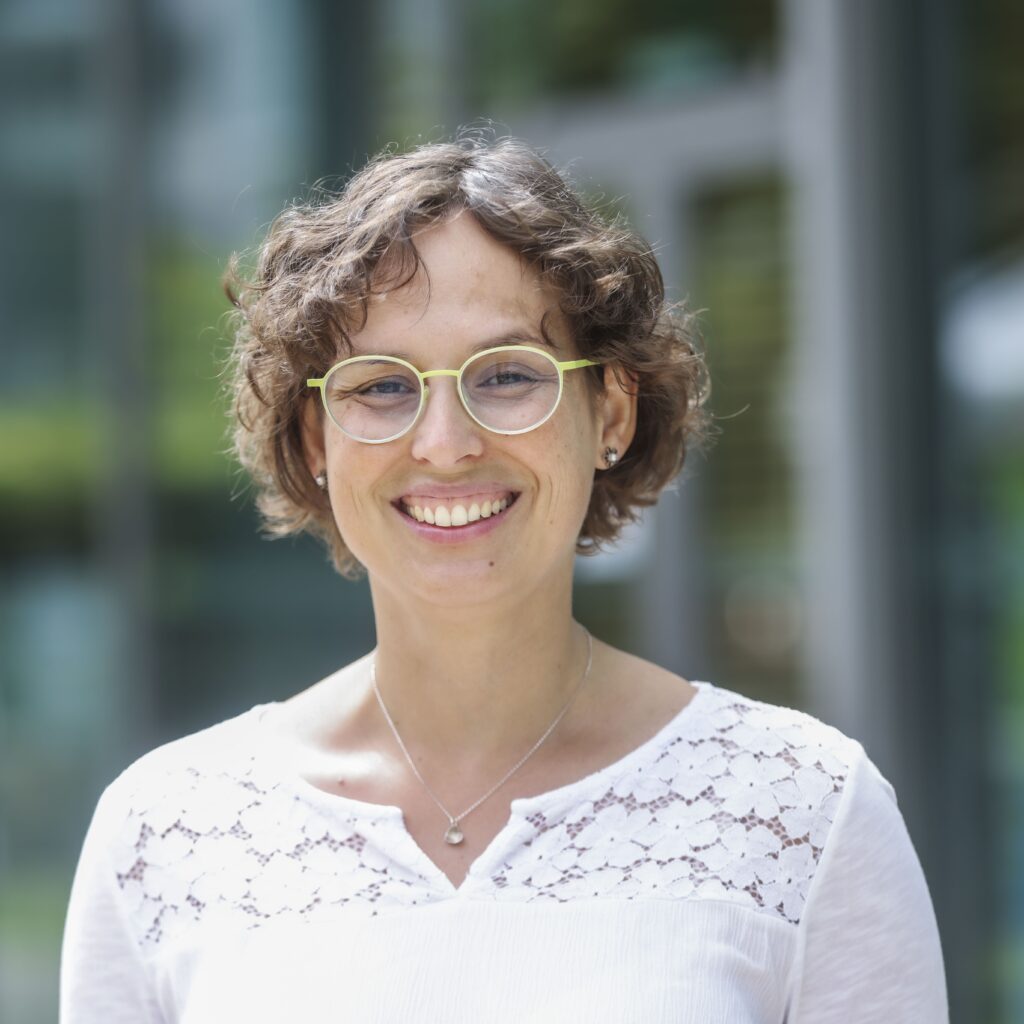 Porträt von Sabrina Müller. 